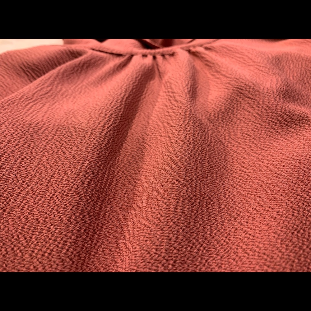 NWOT Coral top with keyhole back & collar - Picture 6 of 8